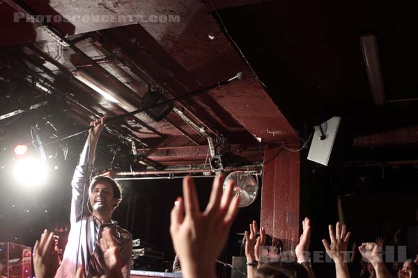 PASSION PIT - 2015-04-17 - PARIS - La Maroquinerie - 